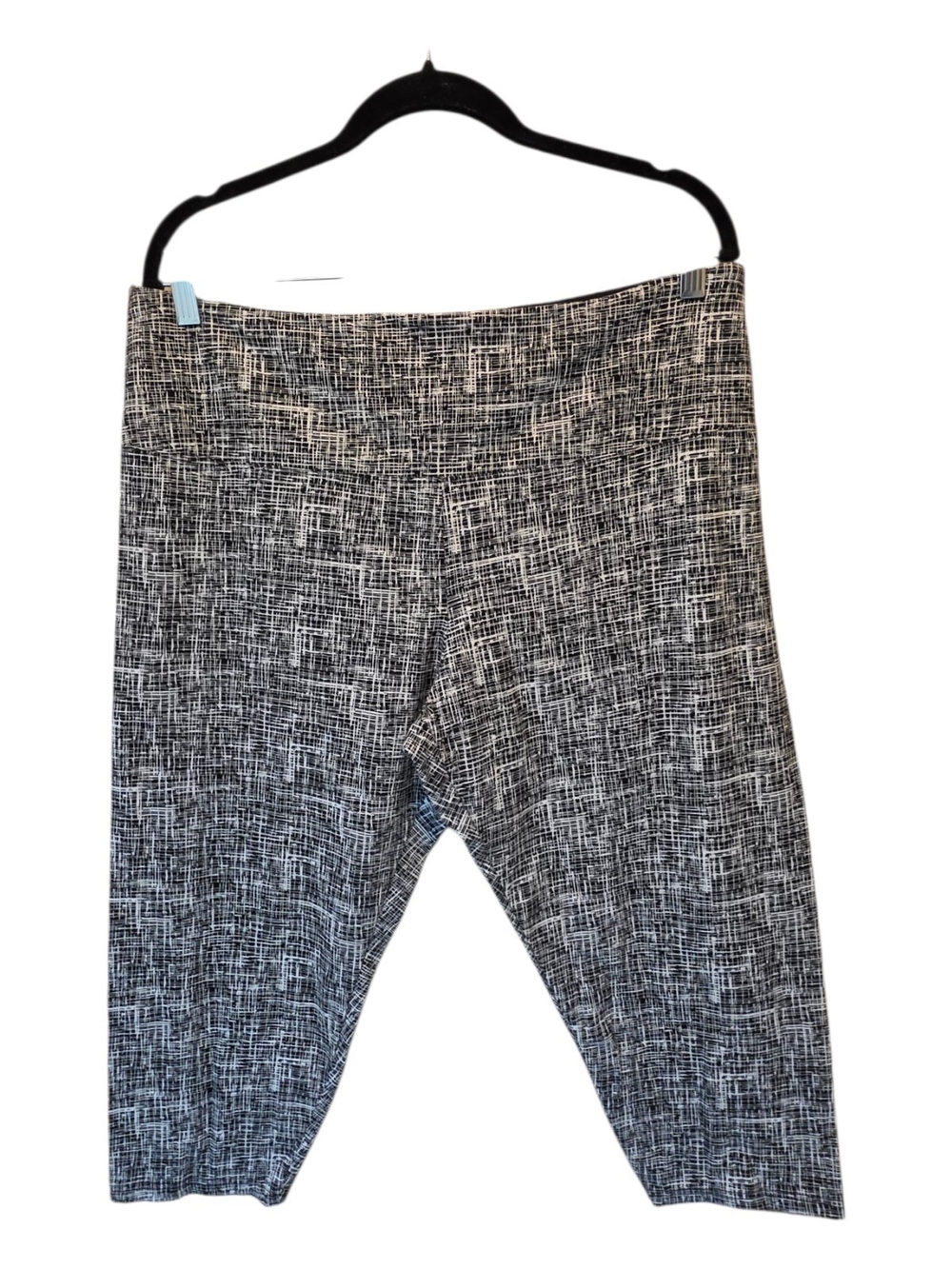 🇺🇸Women's Black & White Textured Capri Leggings Size XXL